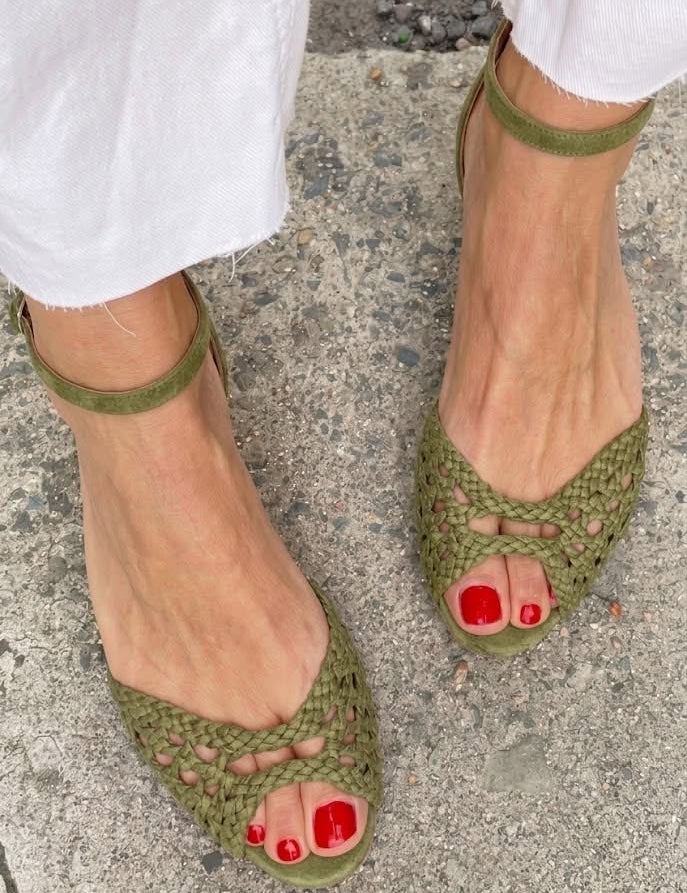 Isadora | Woven Gold Sandals