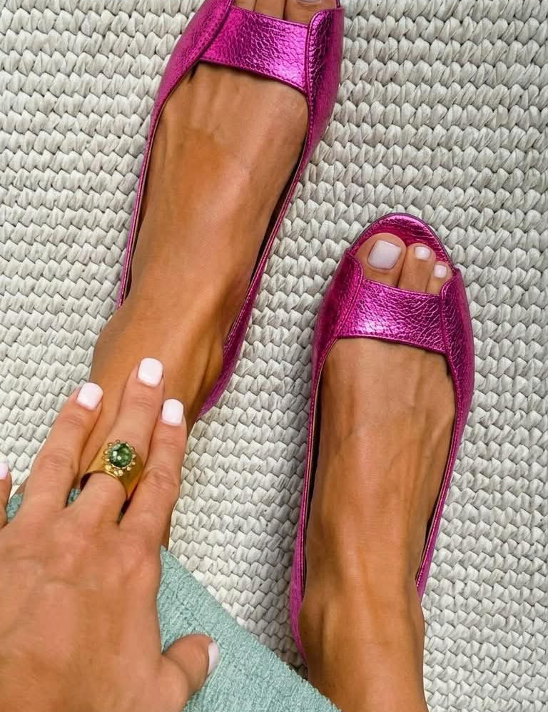Adelina | Chic Comfort Gold Sandals