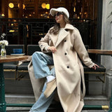 LYNA - WARM WINTER COAT WITH ELEGANT DESIGN
