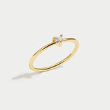 Leonie – Simple Gold Ring with Smooth Surface